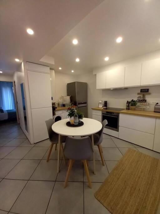 Superbe Appartement Moderne En Rez-De-Chaussee Ozoir-la-Ferrière Екстериор снимка